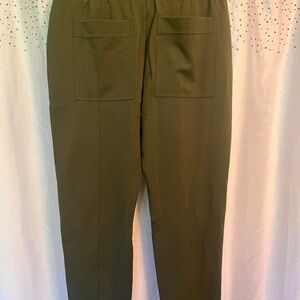 Cabi #6048 The Everyday Lounger jogger pants in muted Olive Green NEW WITH TAGS